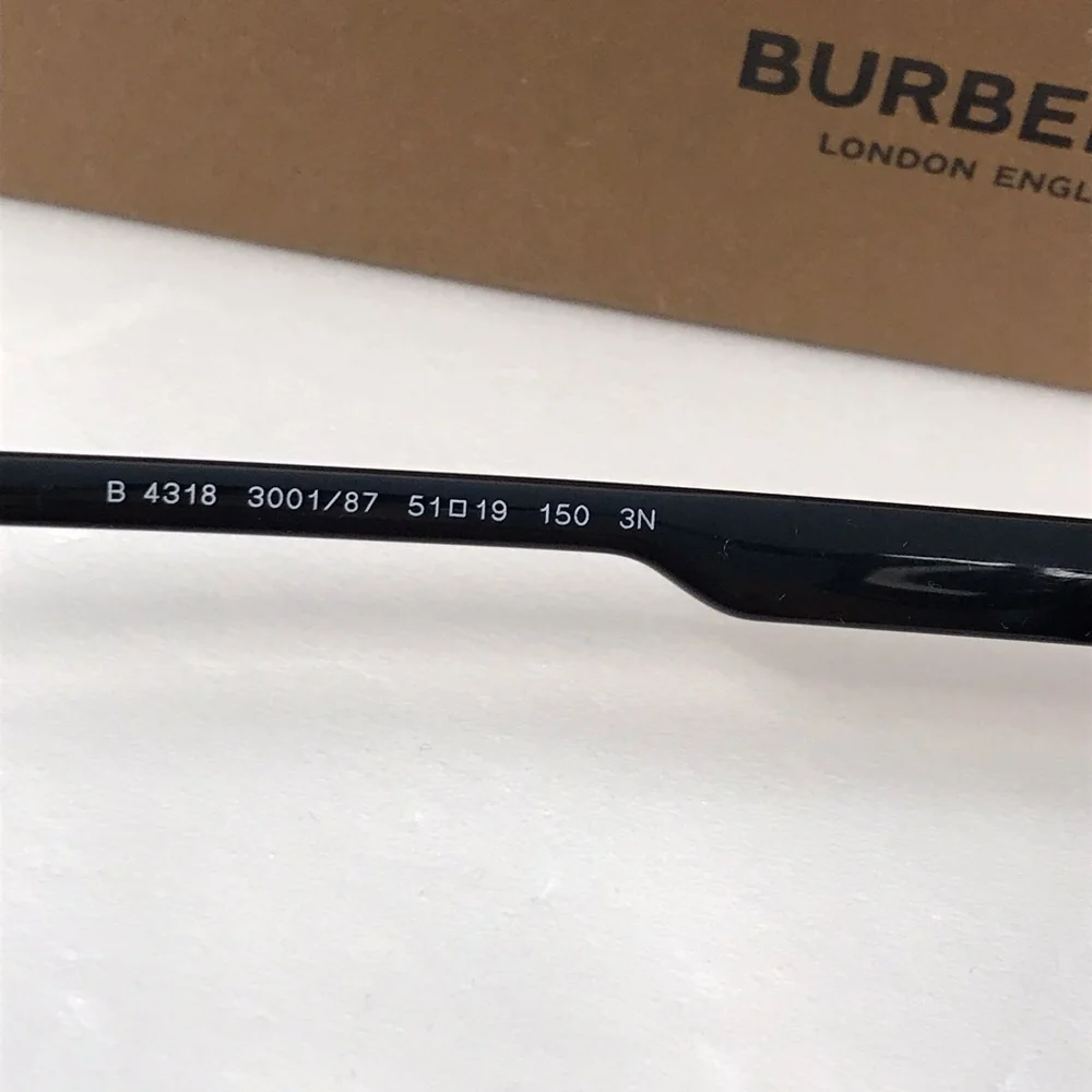 💯 original Burberry Camron Grey Rectangular Men's Sunglasses BE4318 300187 51